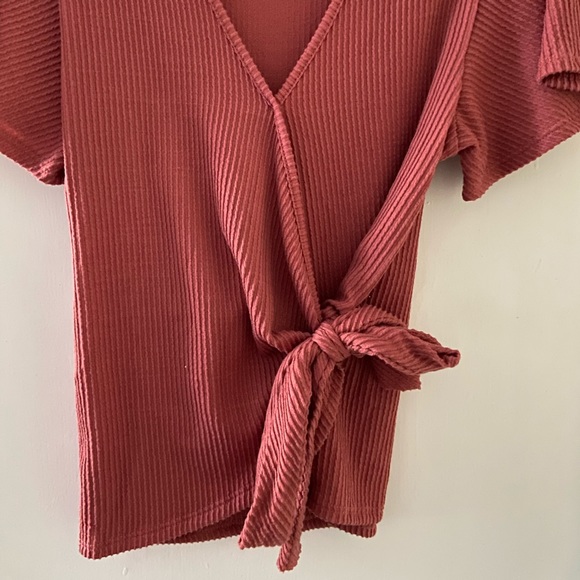 dressy shirt with tie - able bow. super cute ! - Picture 2 of 2